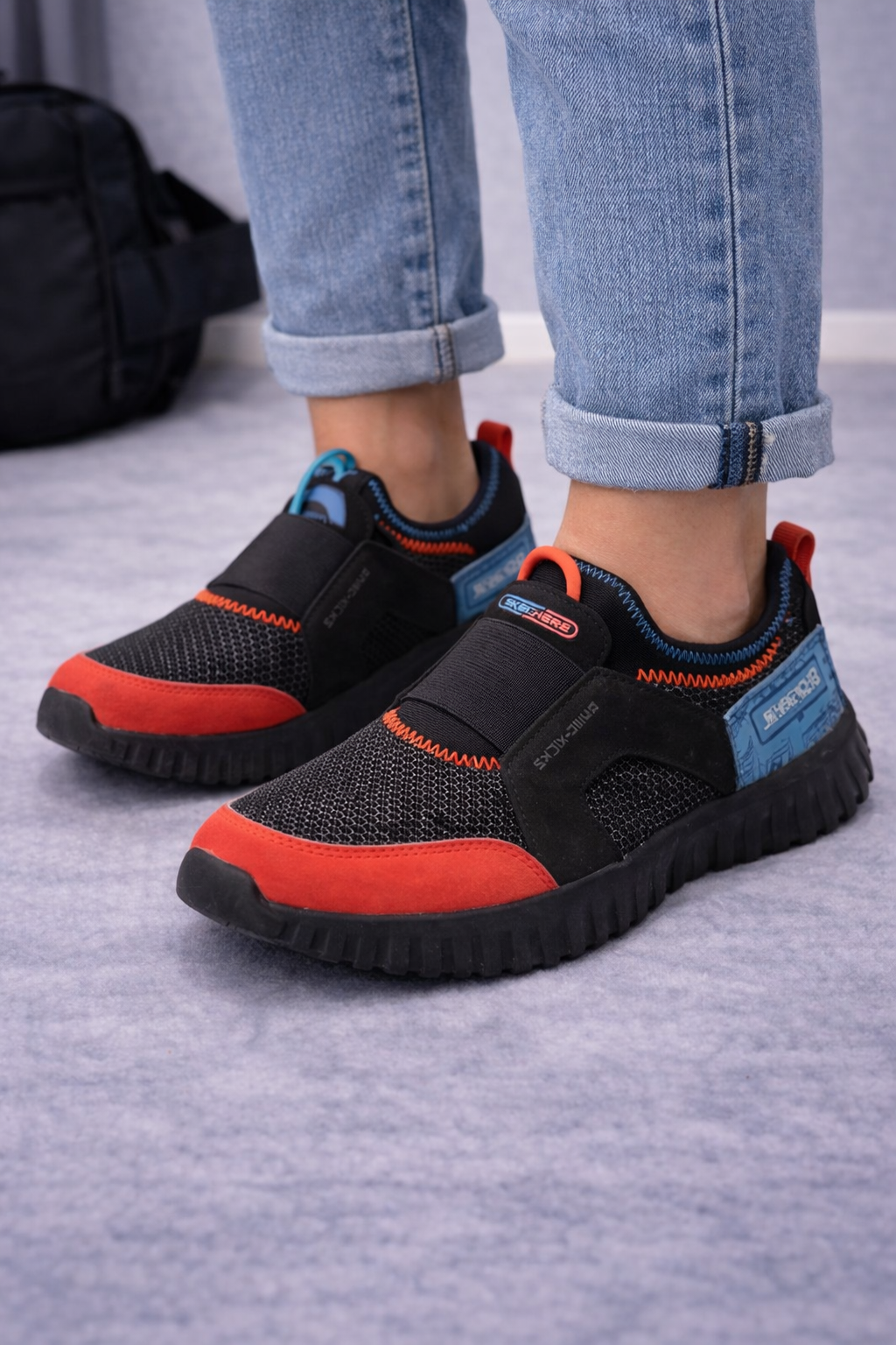 Skechers: Boys Black-red