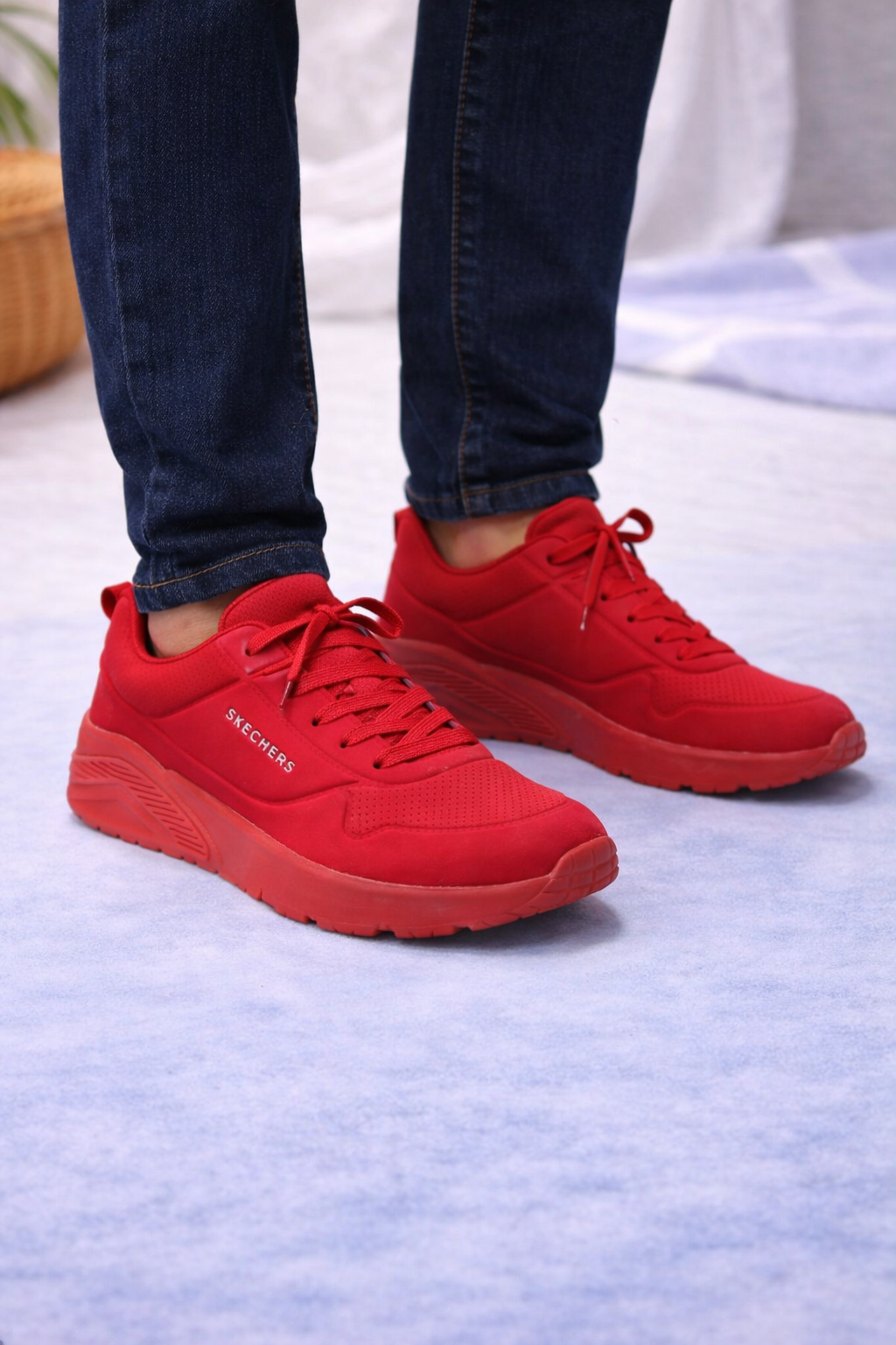 Skechers: Boys deep red