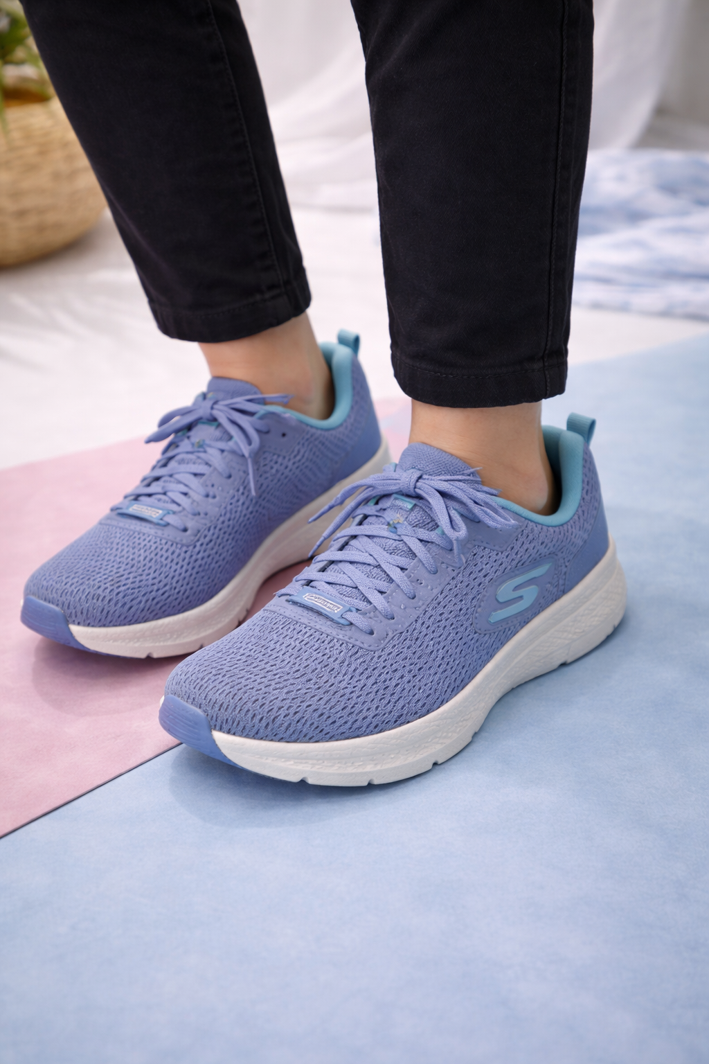 Skechers: Sky gray