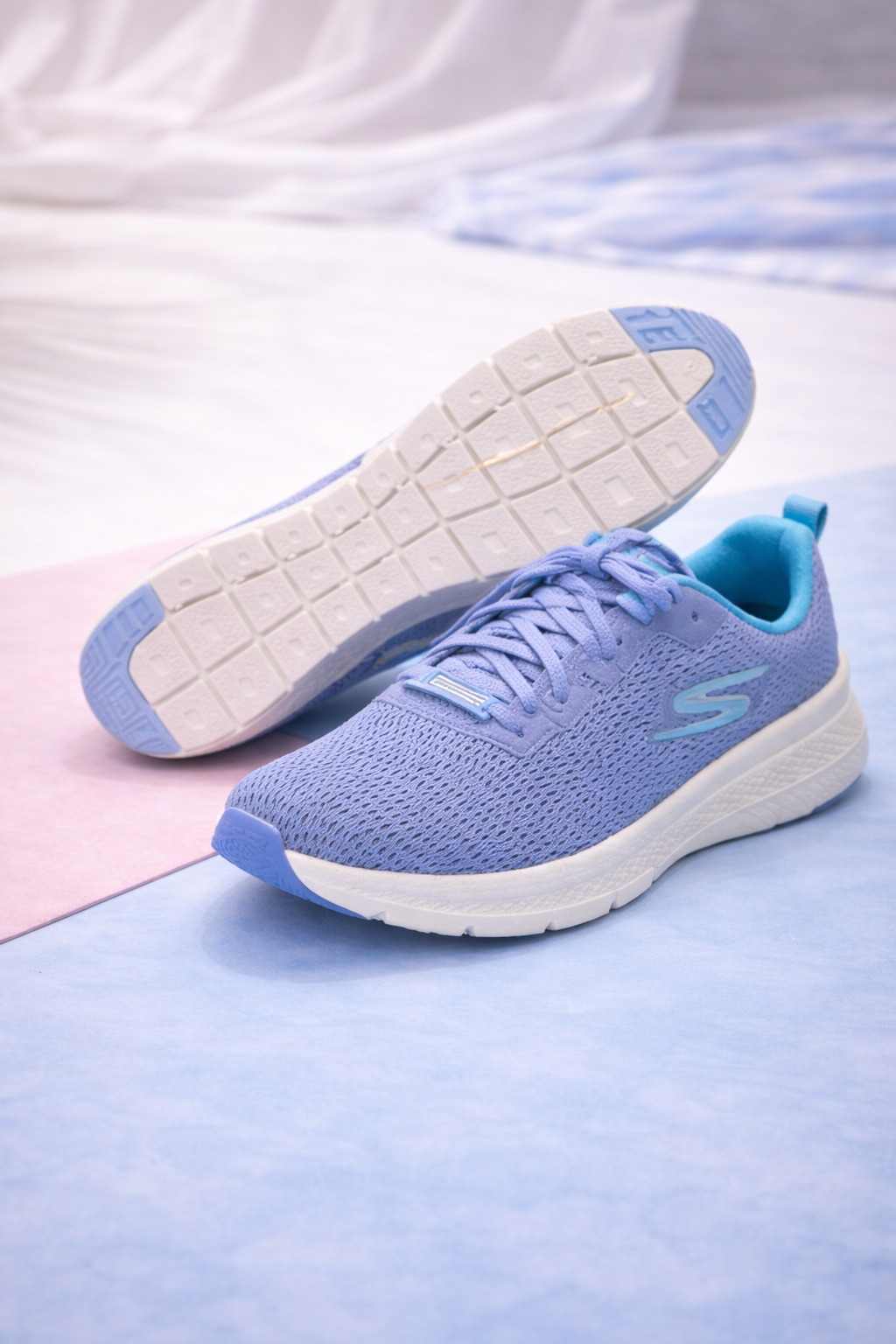 Skechers: Sky gray