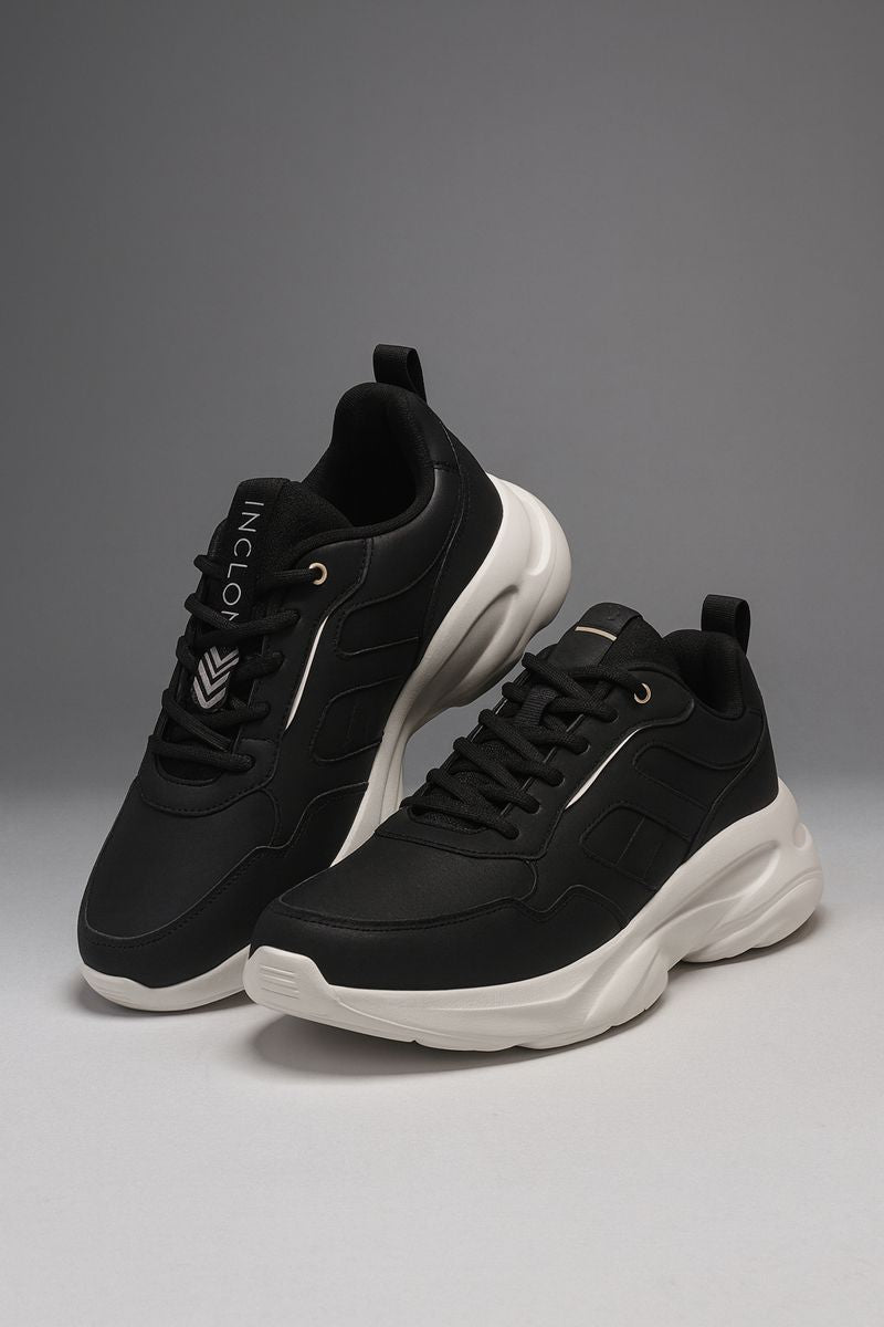 Xtep: black with gold