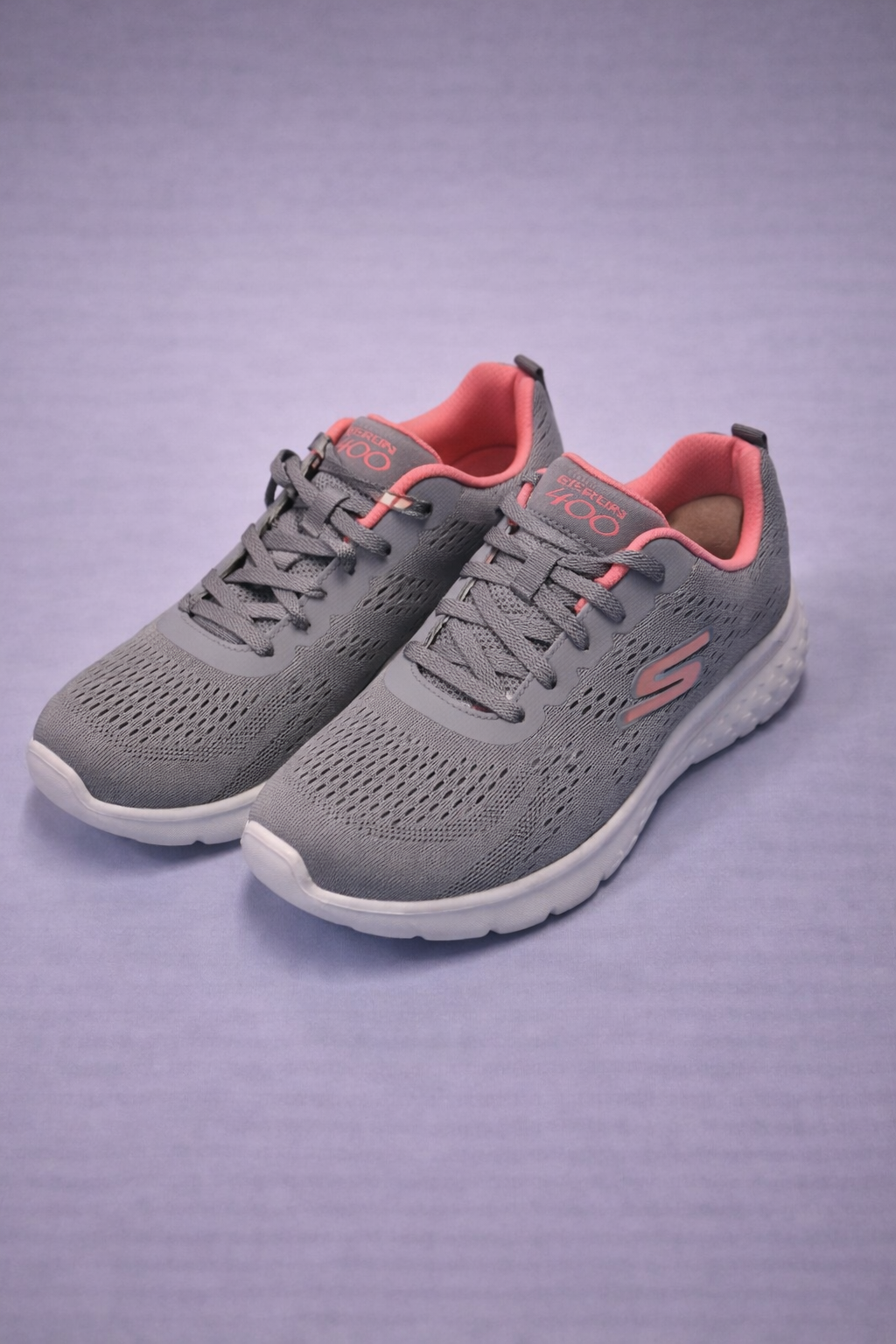 Skechers: Grayishpink