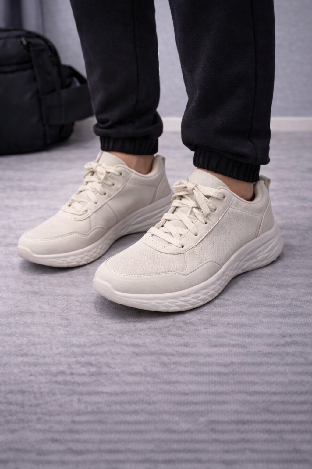 Skechers: Boys crystal White