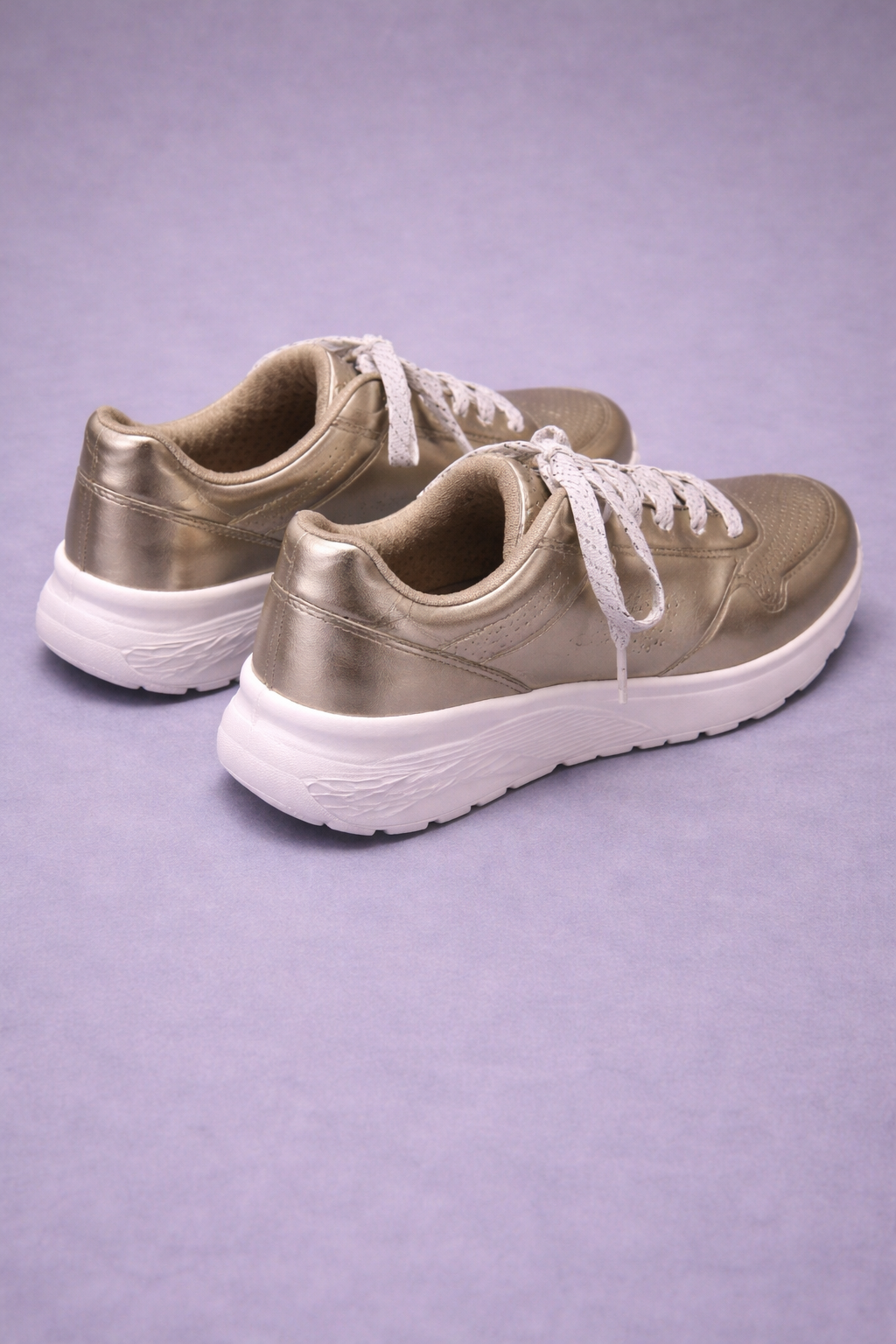 Skechers: Girls bronze