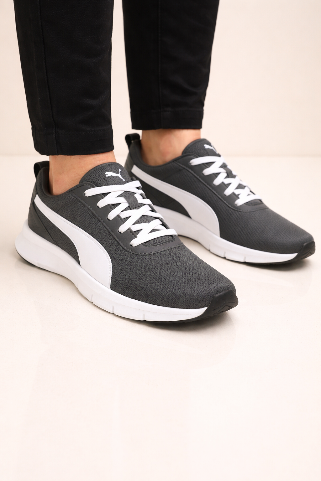 Puma: Light Grey