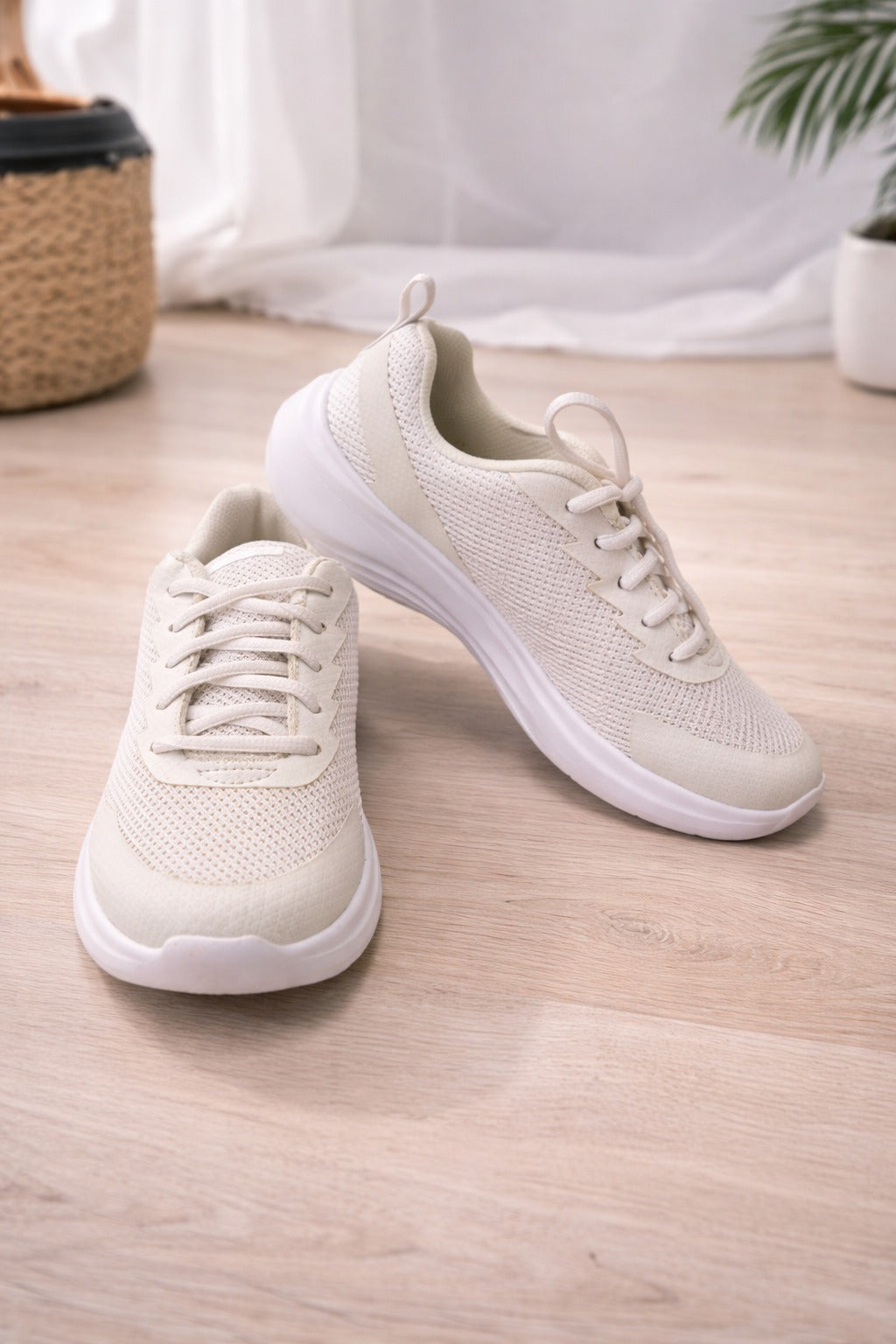 Skechers: Kids white