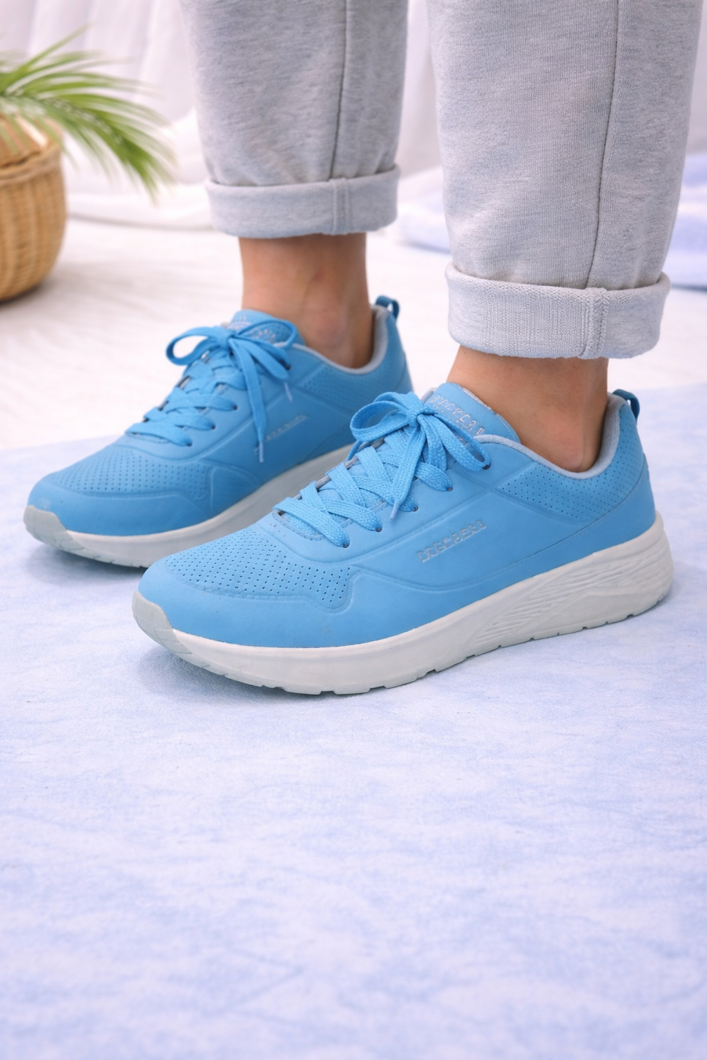 Skechers: Boys skyblue