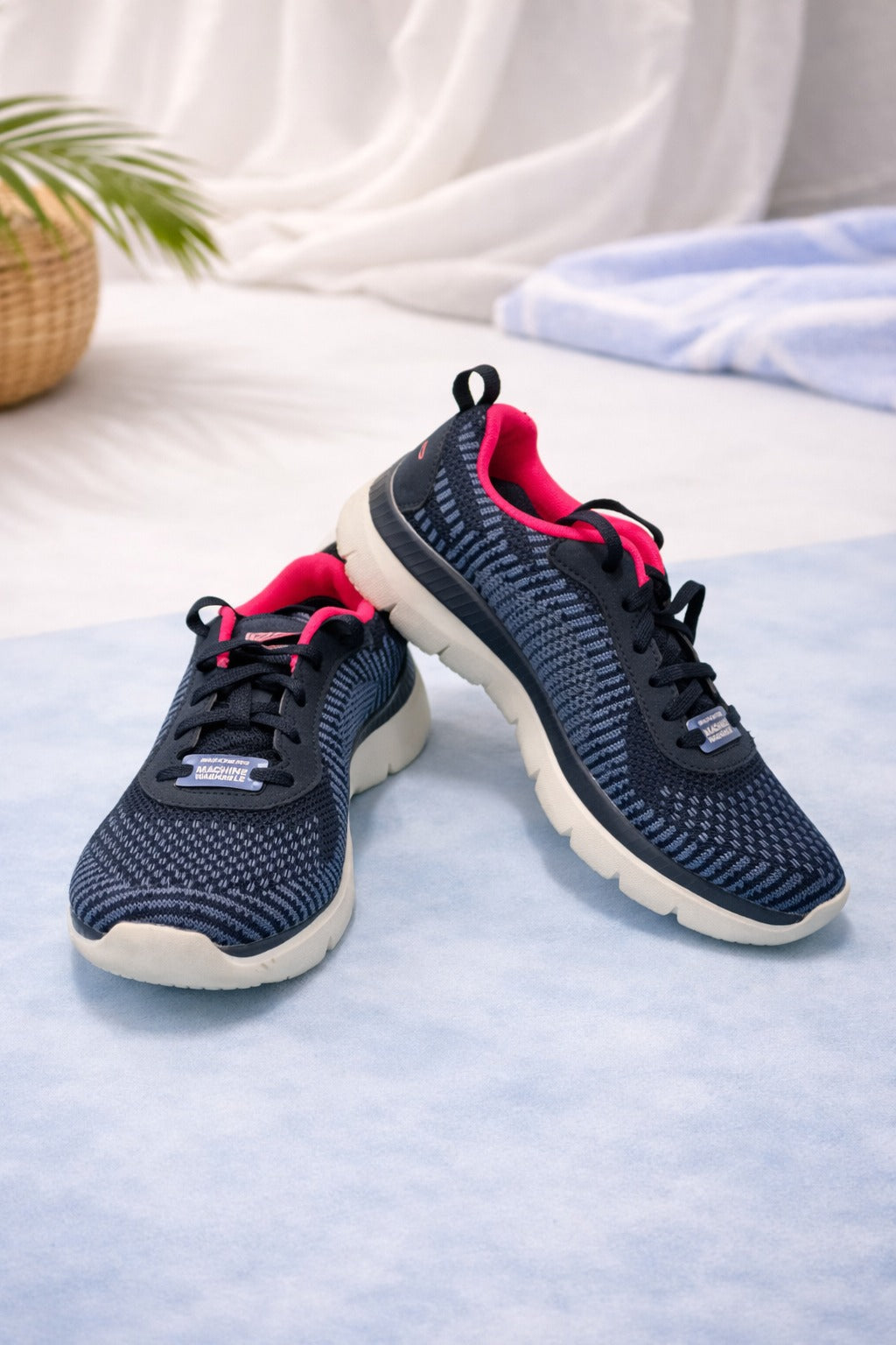 Skechers: Royal blue