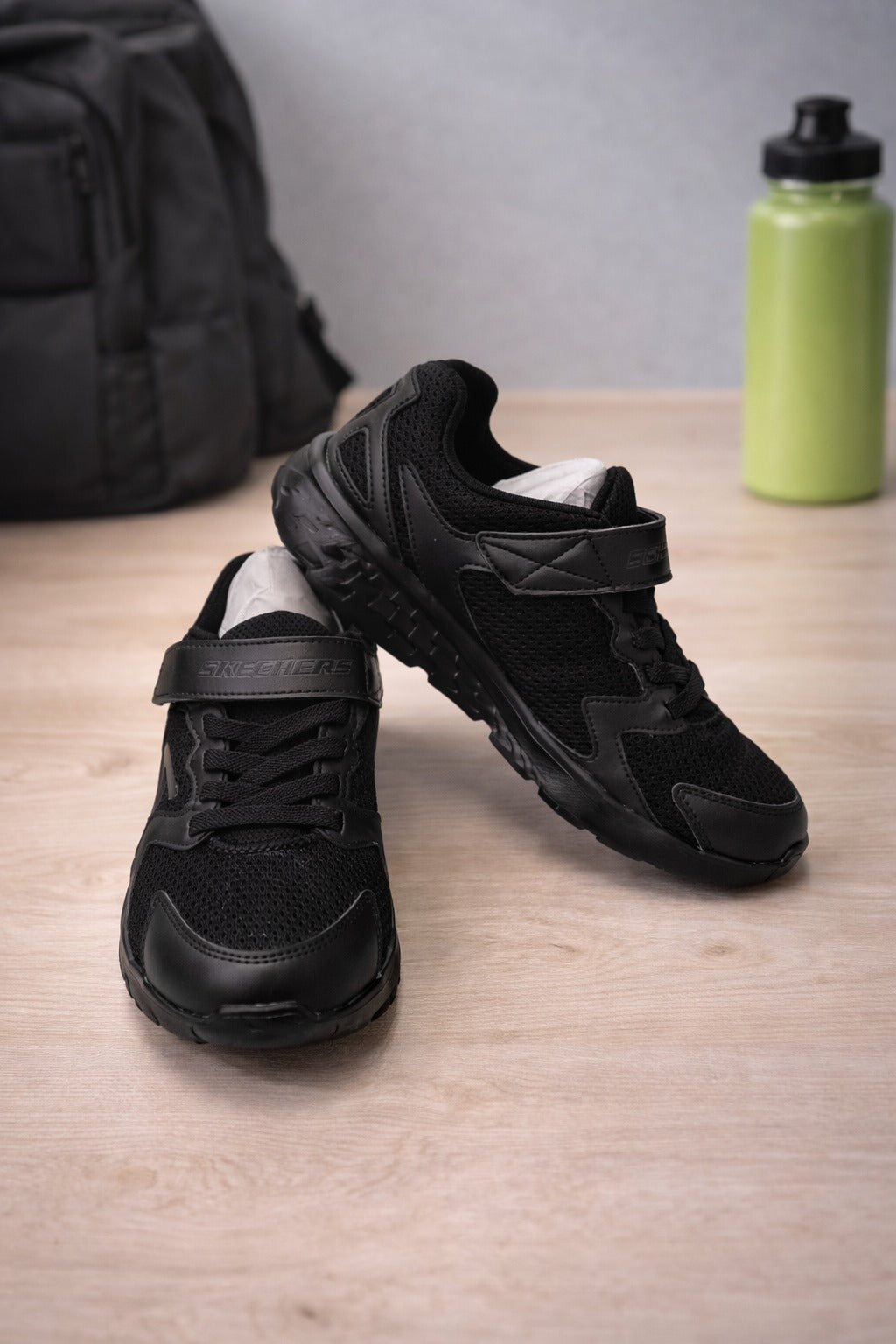 Skechers: Kids black