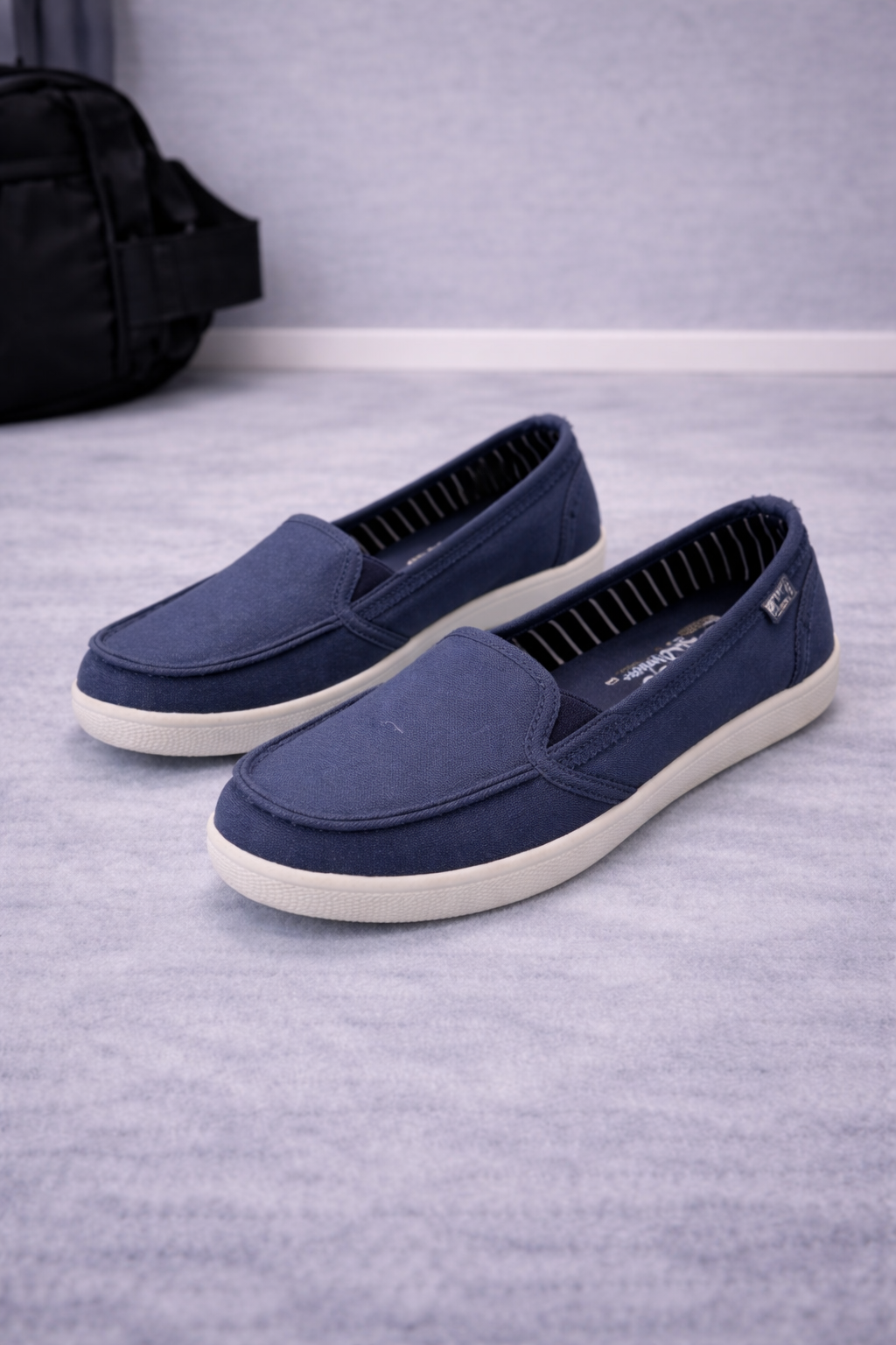 Skechers: Girls denim blue