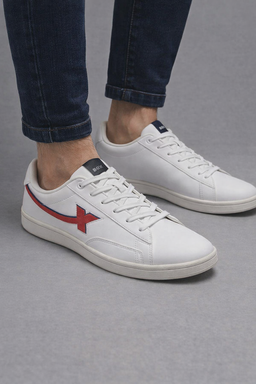 Xtep: White-Red