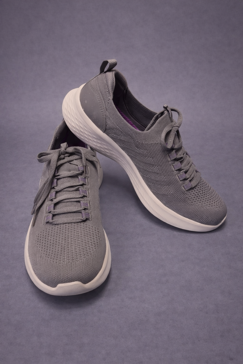 Skechers: Hot gray