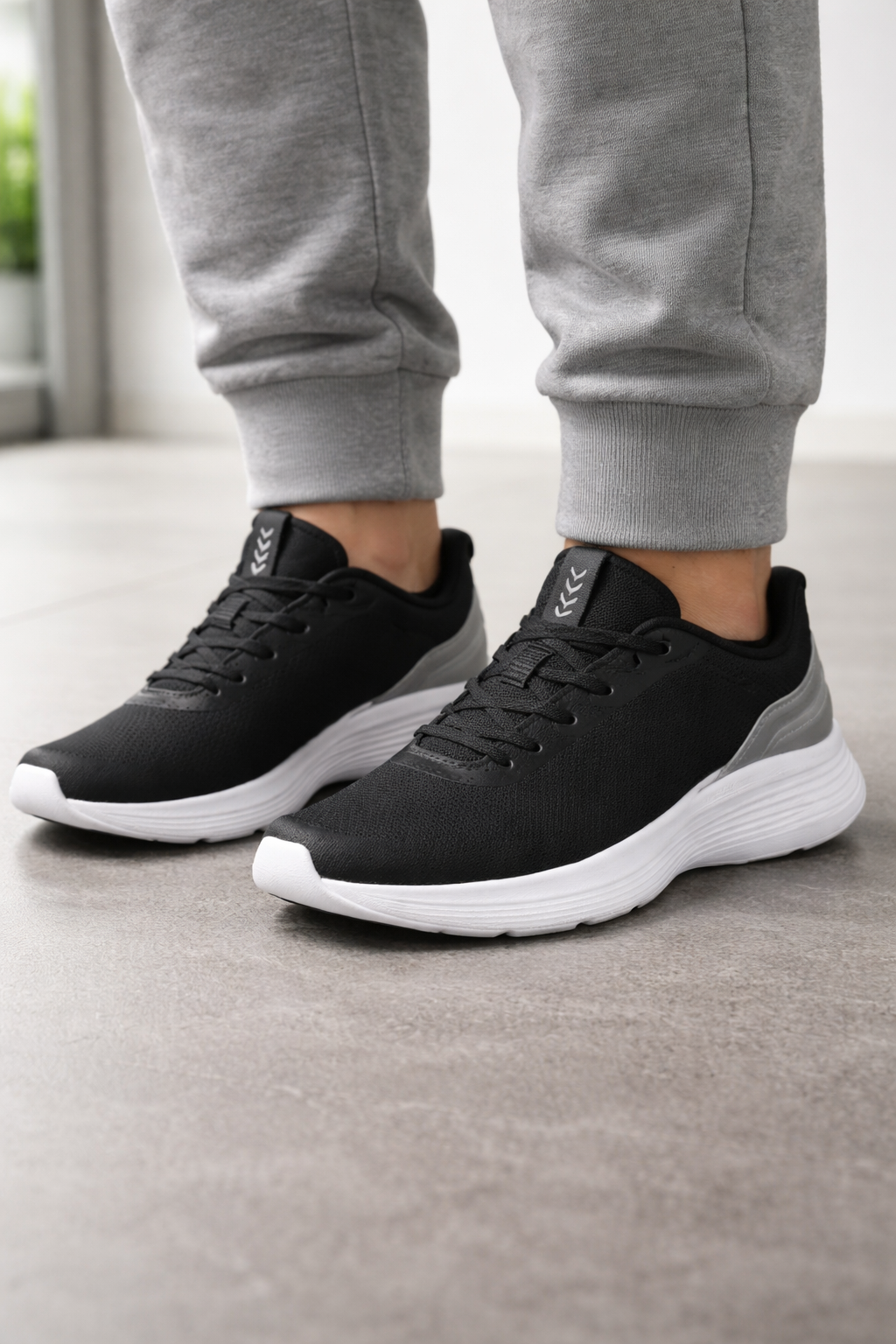 Xtep: Gray with black