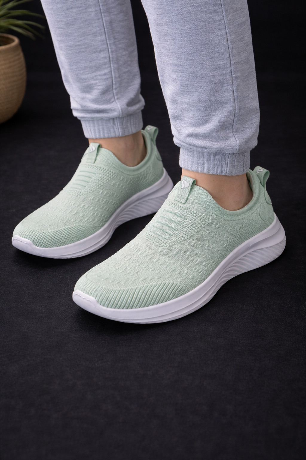 Skechers: Girls Baby green