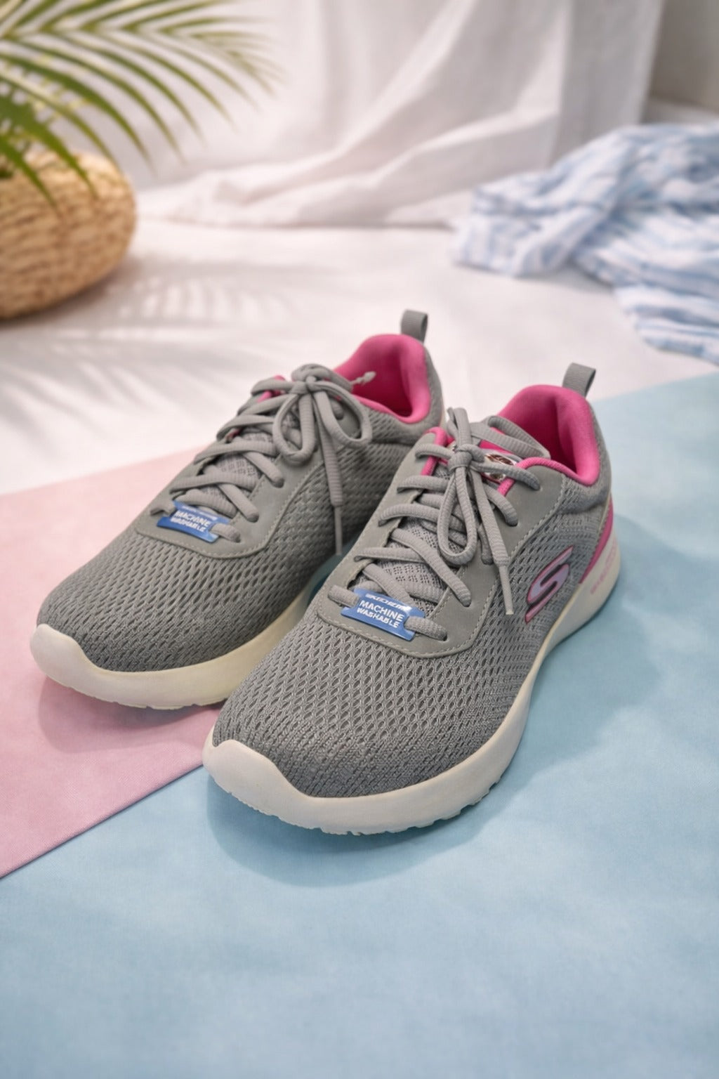 Skechers: Gray-Hot pink