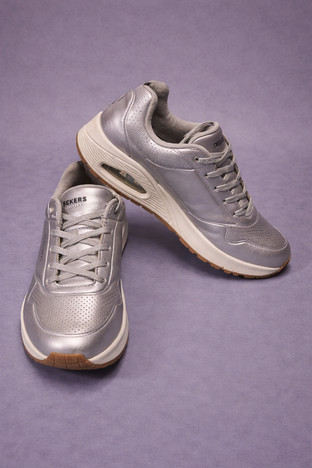 Skechers: Sleek silver