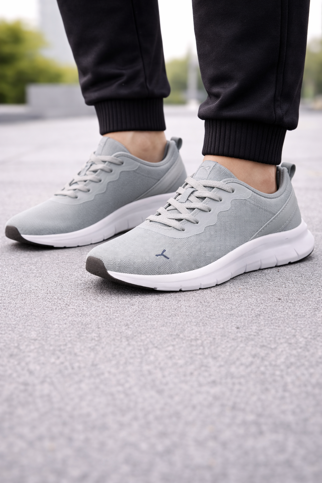 Puma: Light Grey