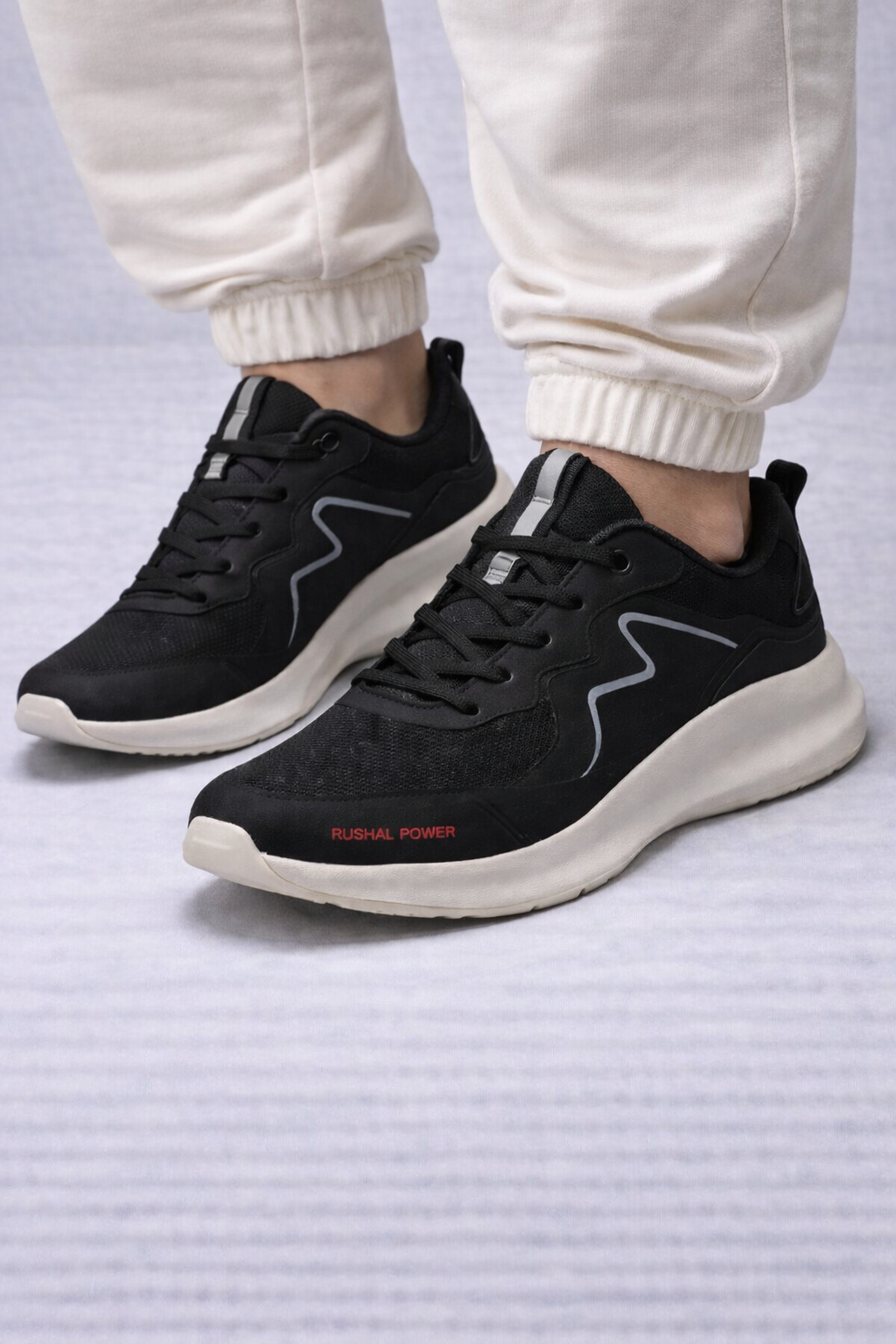 Xtep: Full classy black