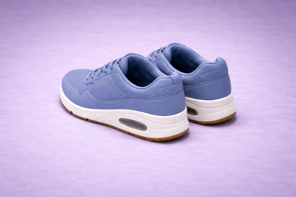 Skechers: Sky blue