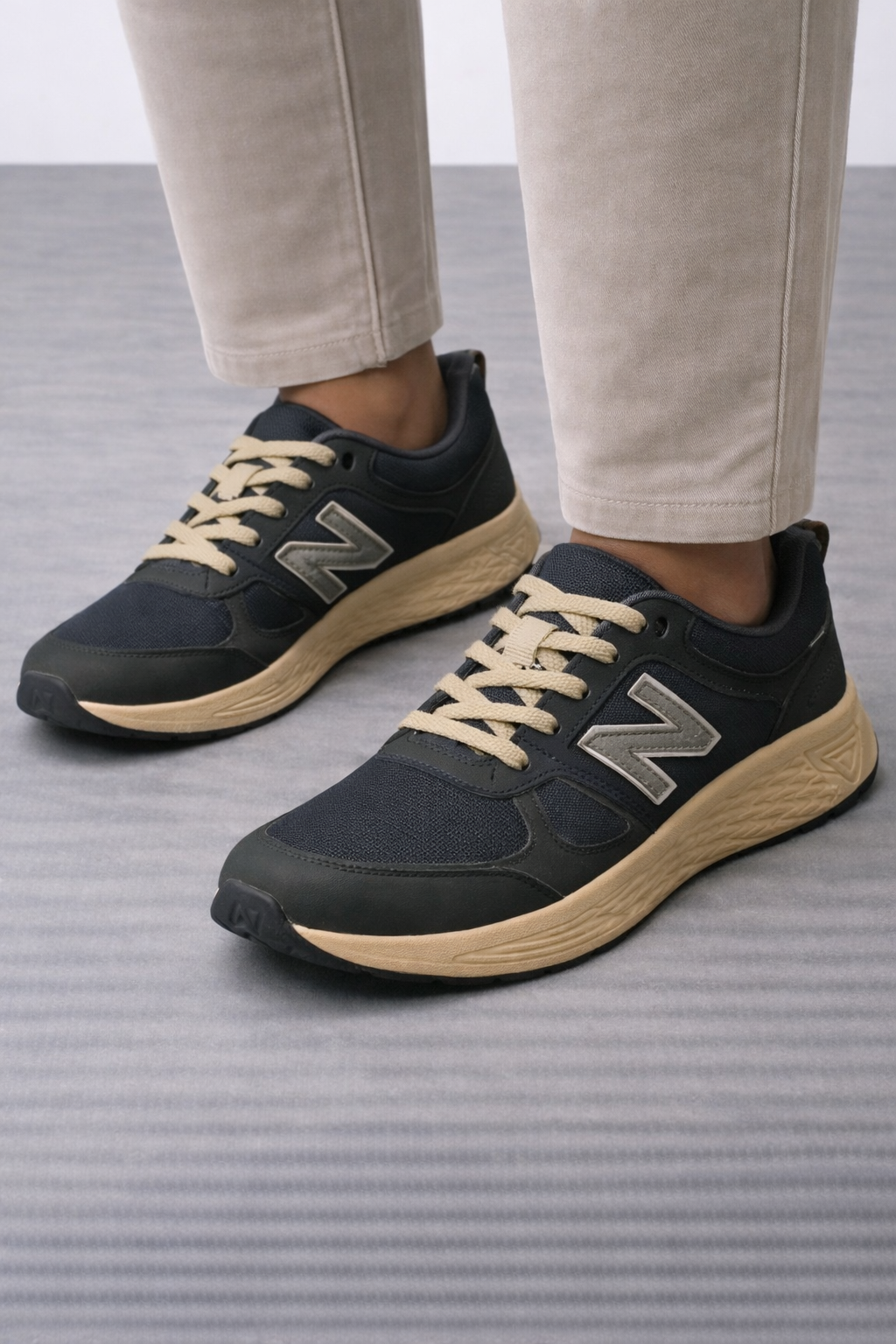 NB: Black and beige sneakers