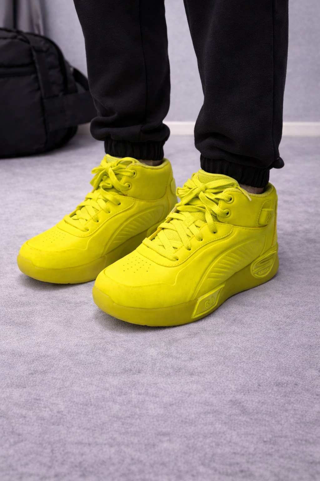 Skechers: Boys lemon shade
