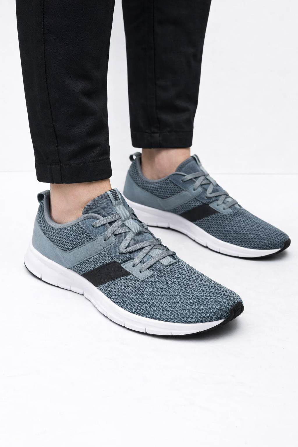 Puma: Grey Geometric pattern