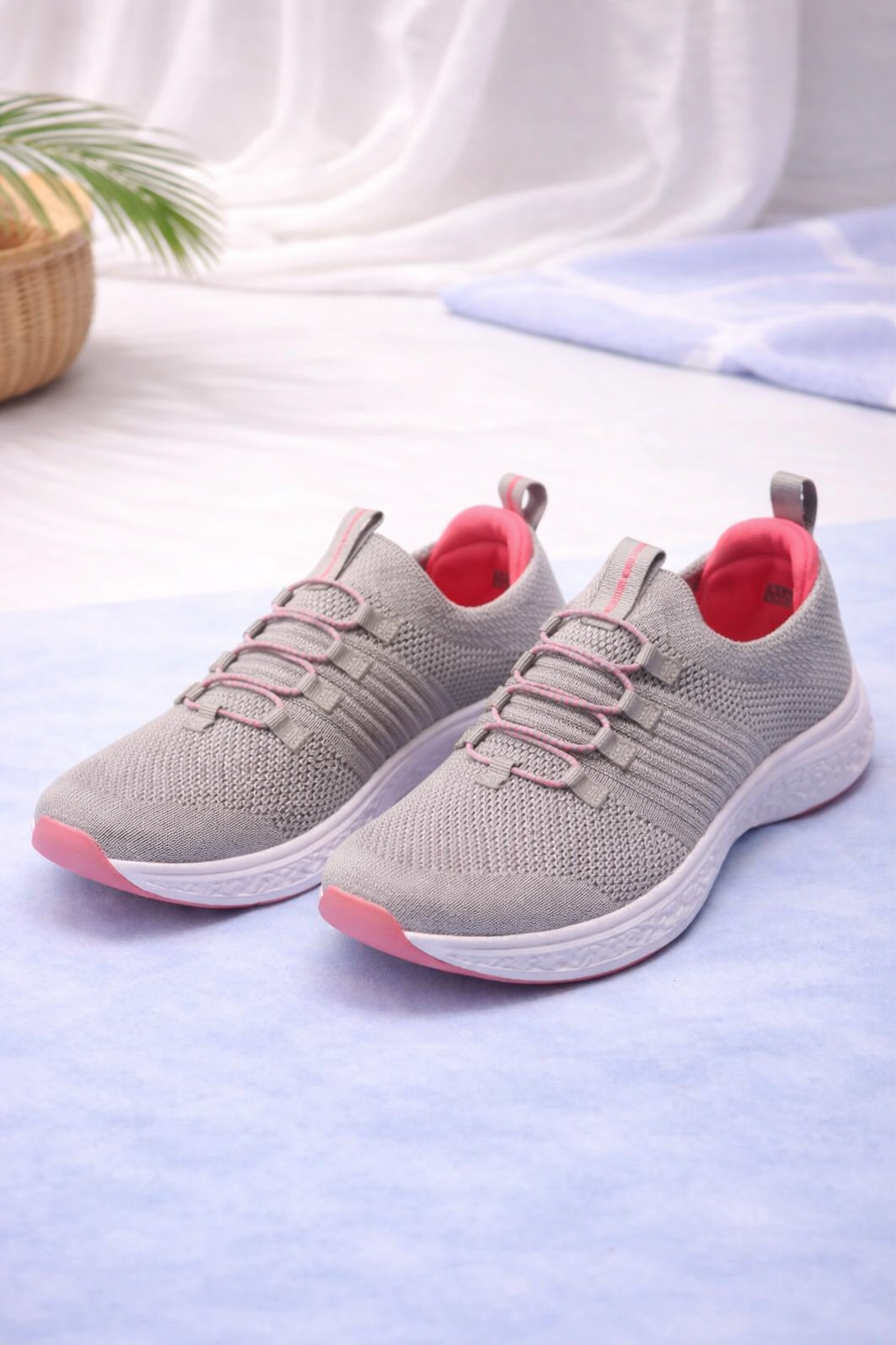 Skechers: Girls gray-pink