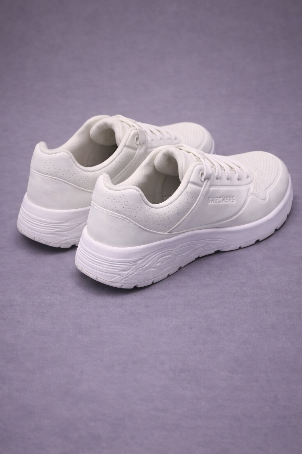Skechers: Boys Pale white