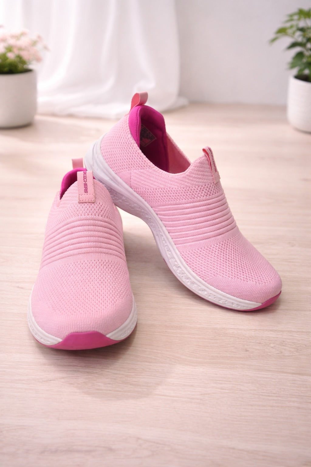 Skechers: Girls Pink