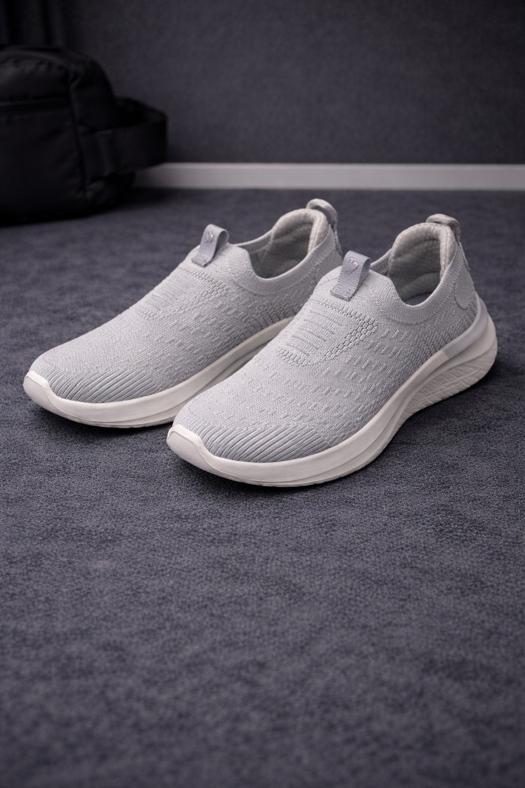 Skechers: Girls gray