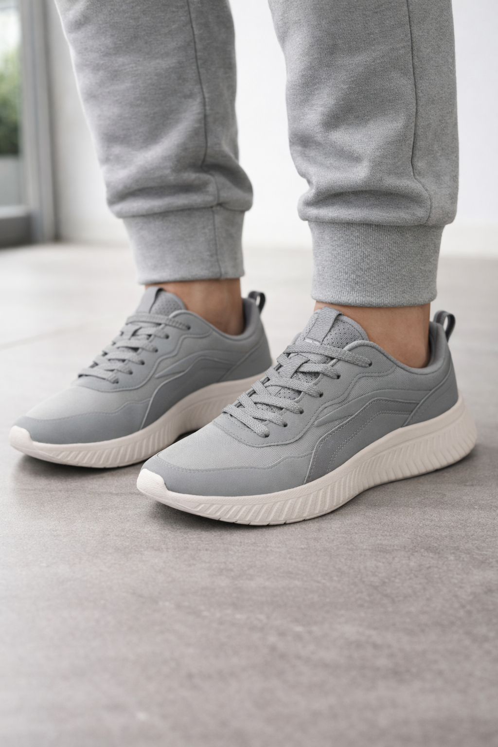 Xtep: Light Grey