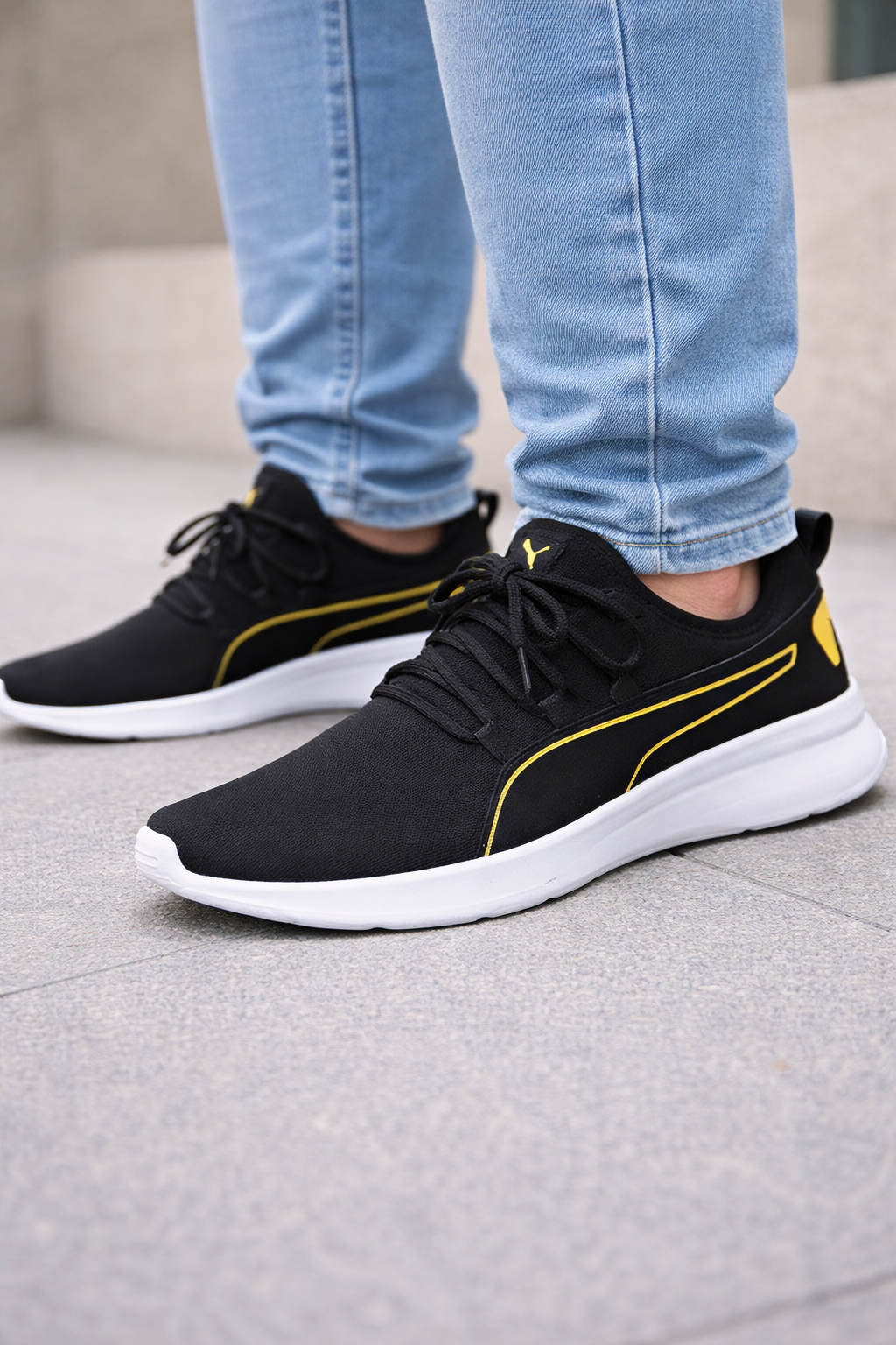 Puma: Black-Yellow