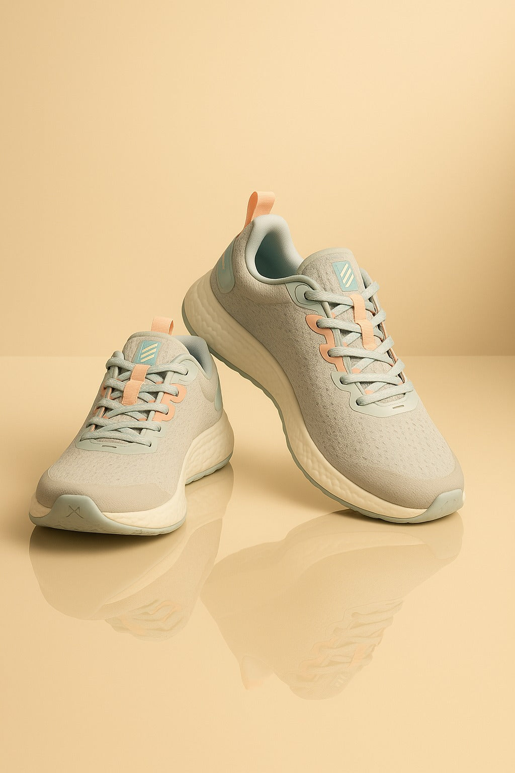 Xtep: Beige and blue