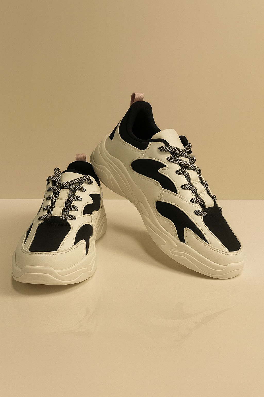 Xtep: White with black