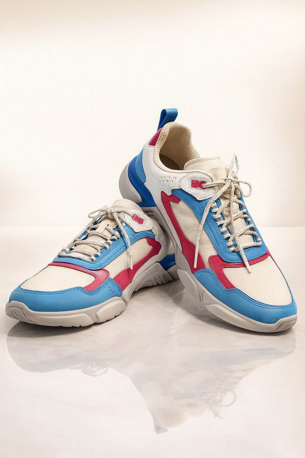 Skechers: Multicolor-white