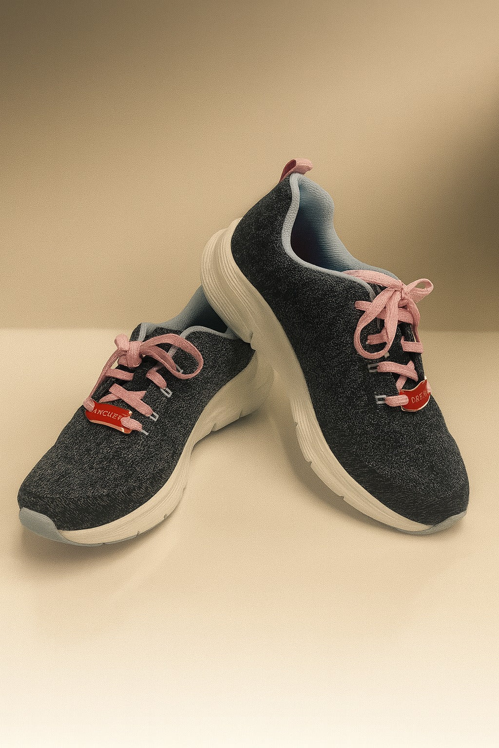 Skechers: Grayish pink