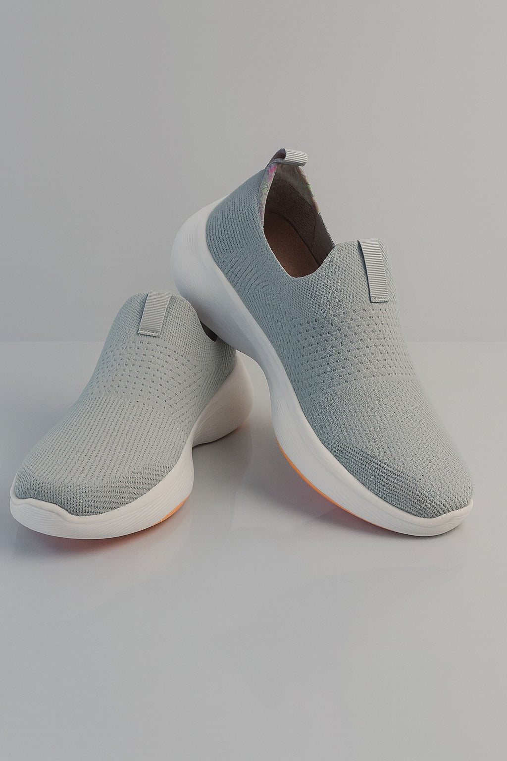 Skechers: Grey casusals