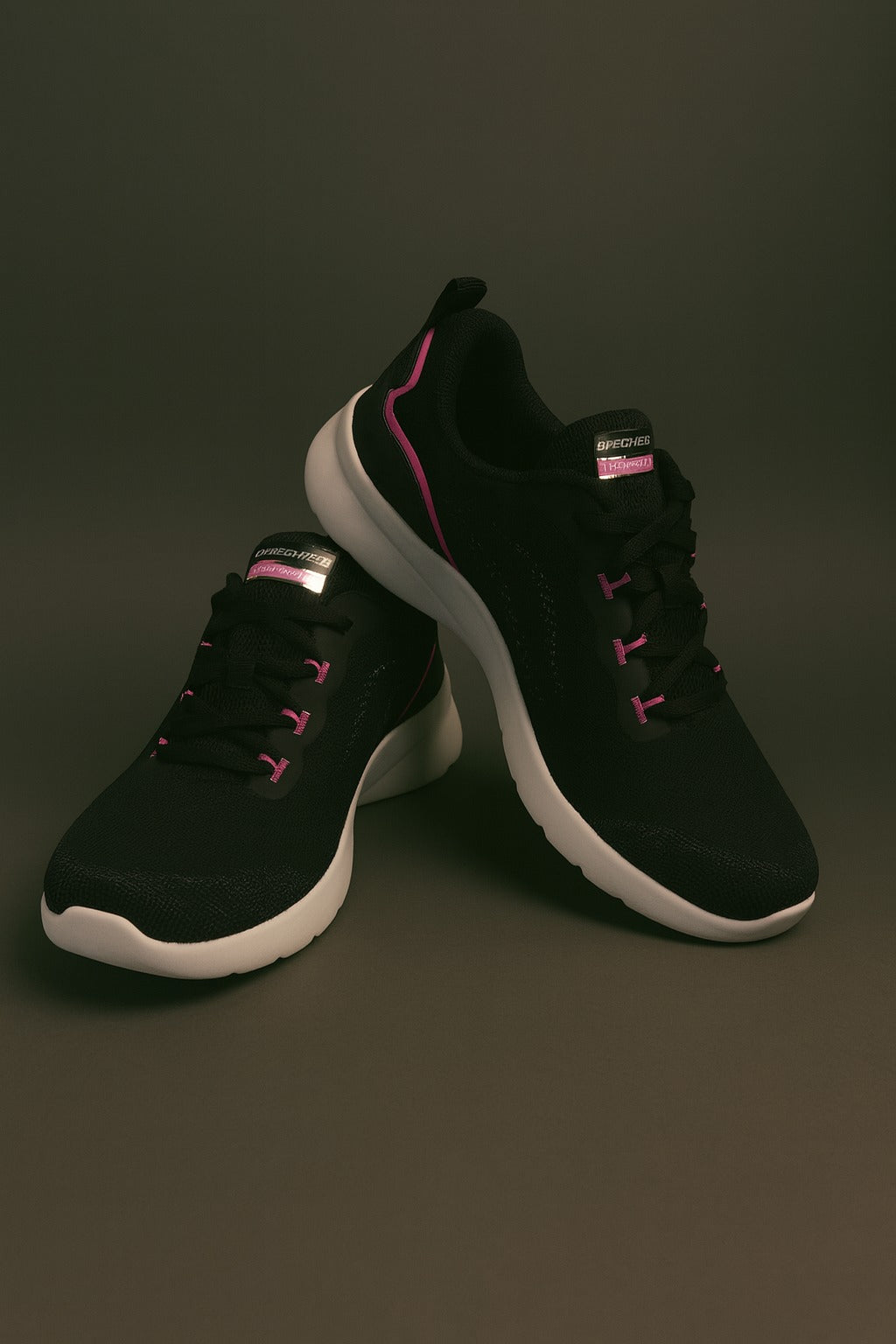 Skechers: Black and pink