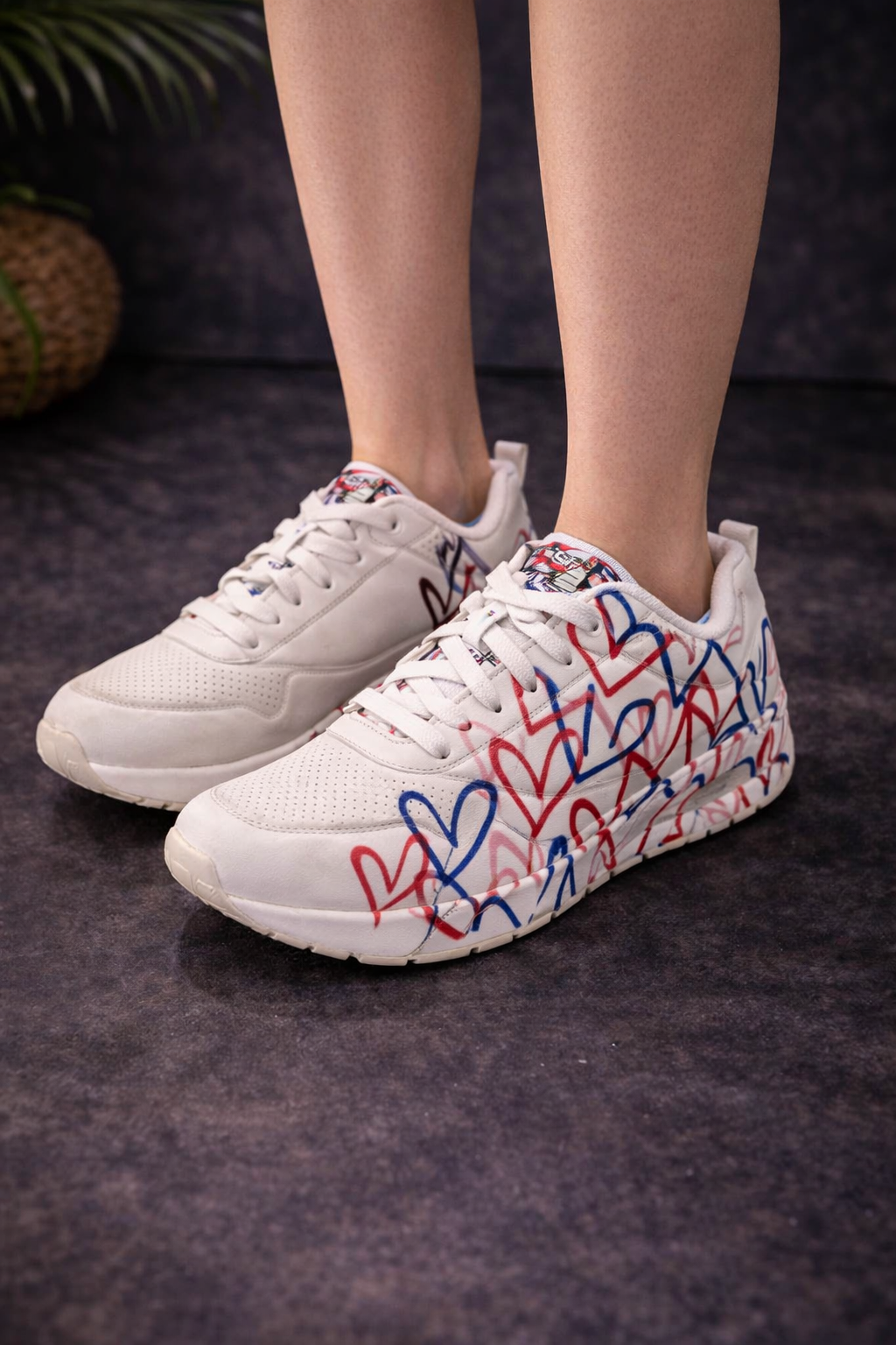 Skechers: Hearty white