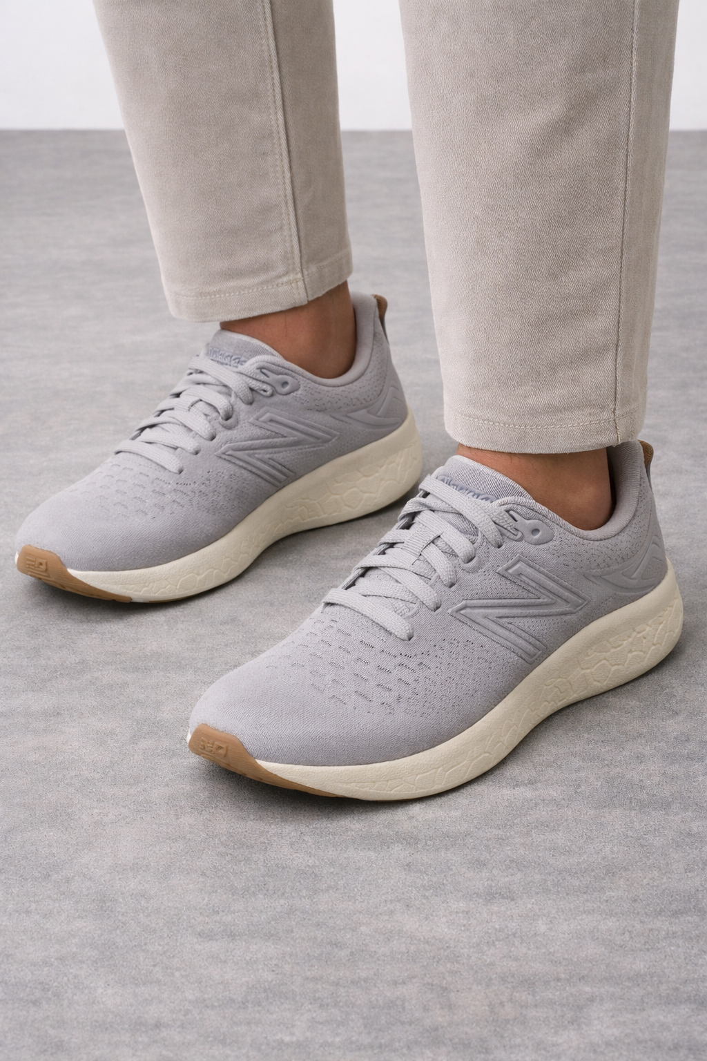 NB: Grey with white sole