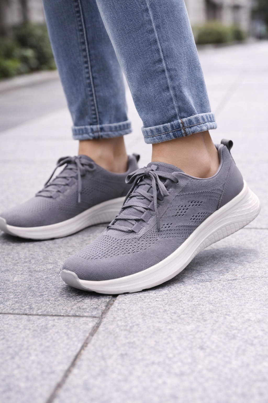 Skechers: Hot gray