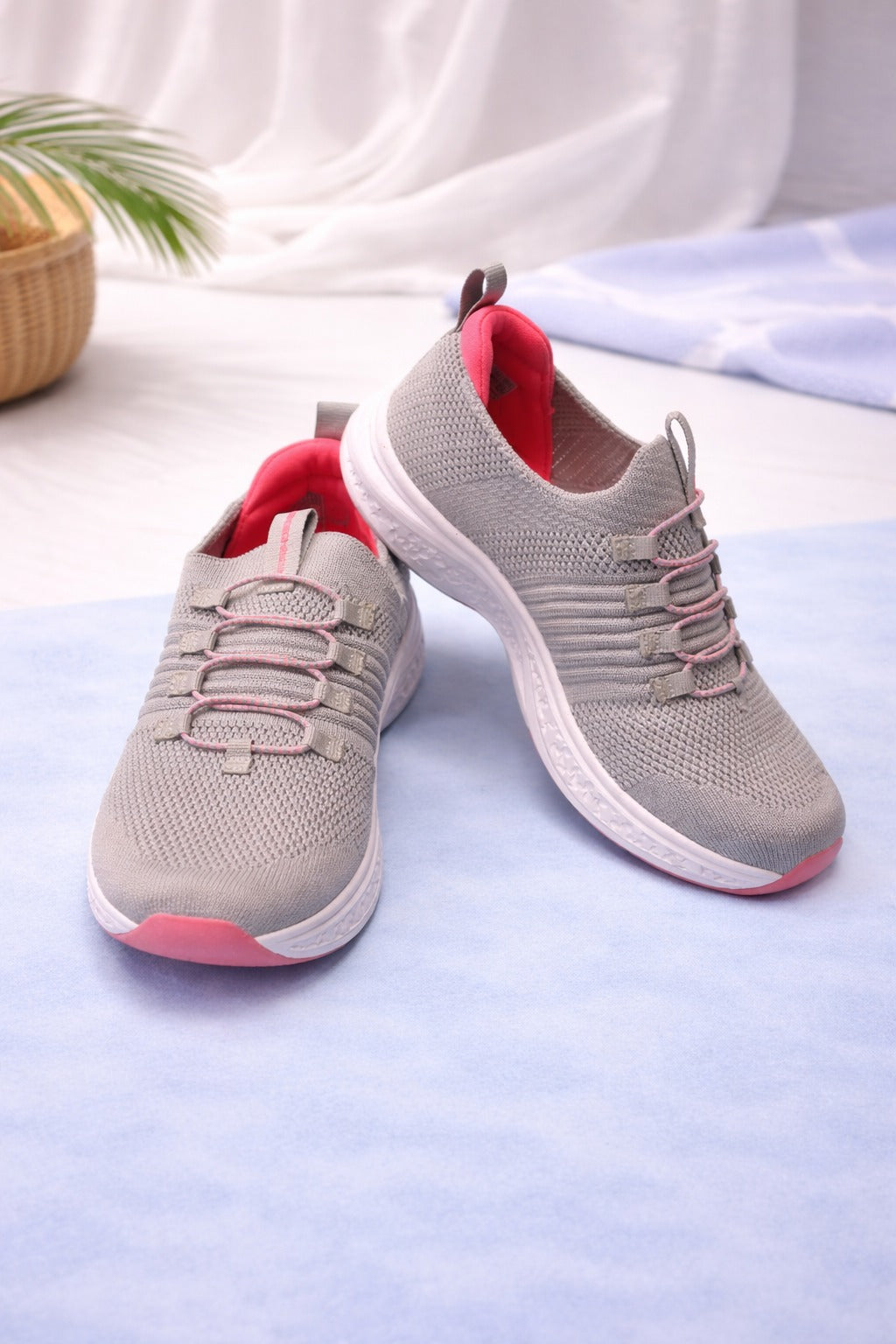 Skechers: Girls gray-pink