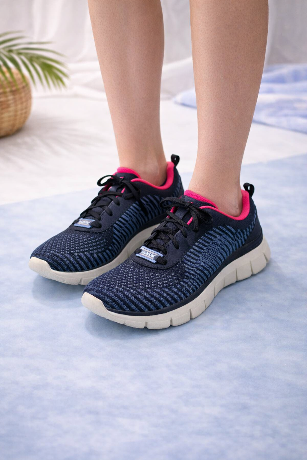 Skechers: Royal blue