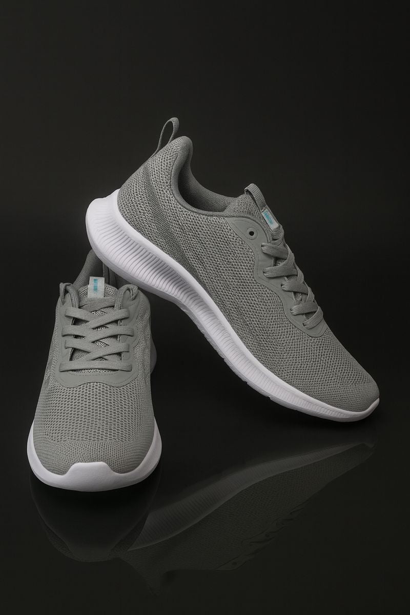 Xtep: Grey with dot pattern