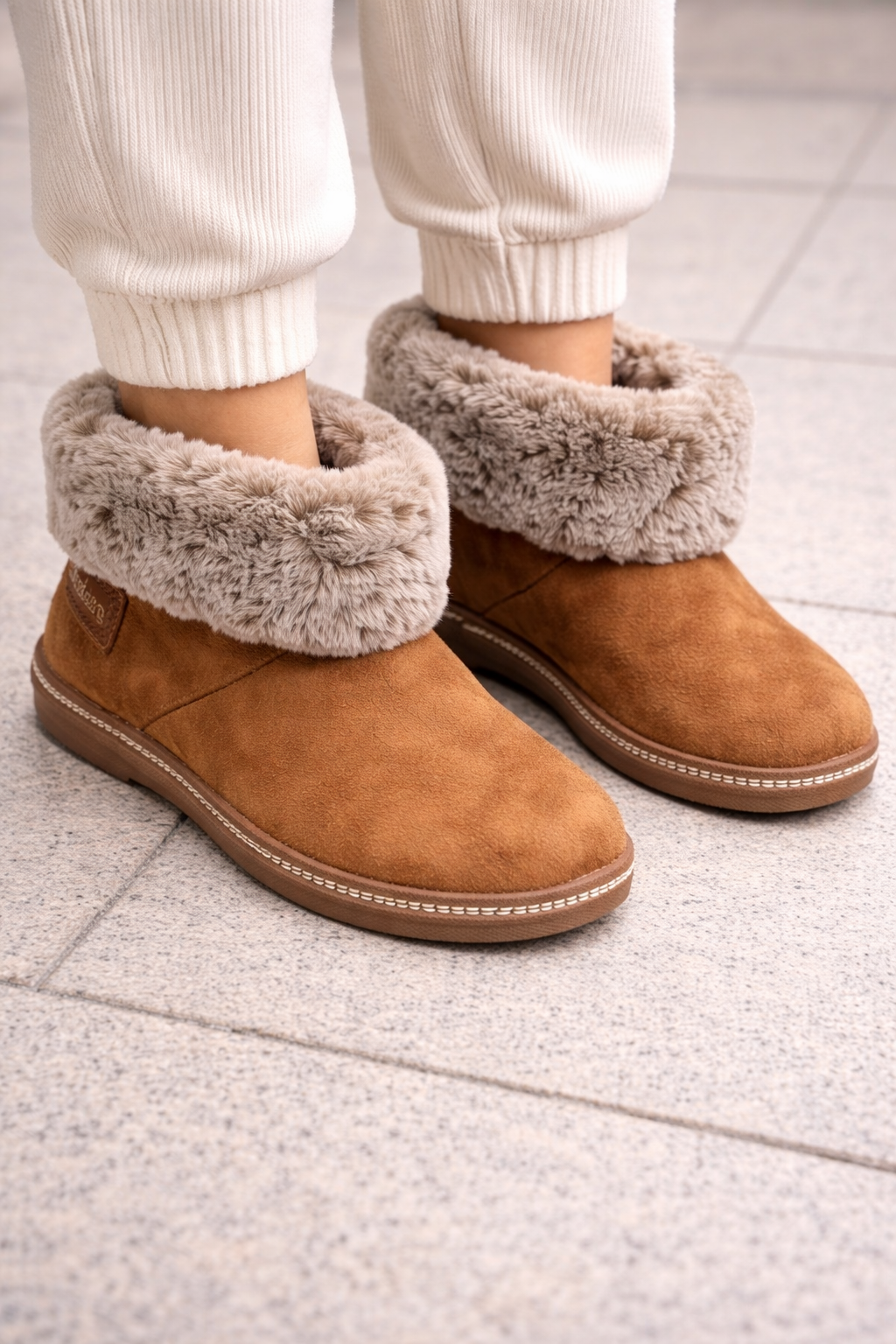 Skechers: Brown boots