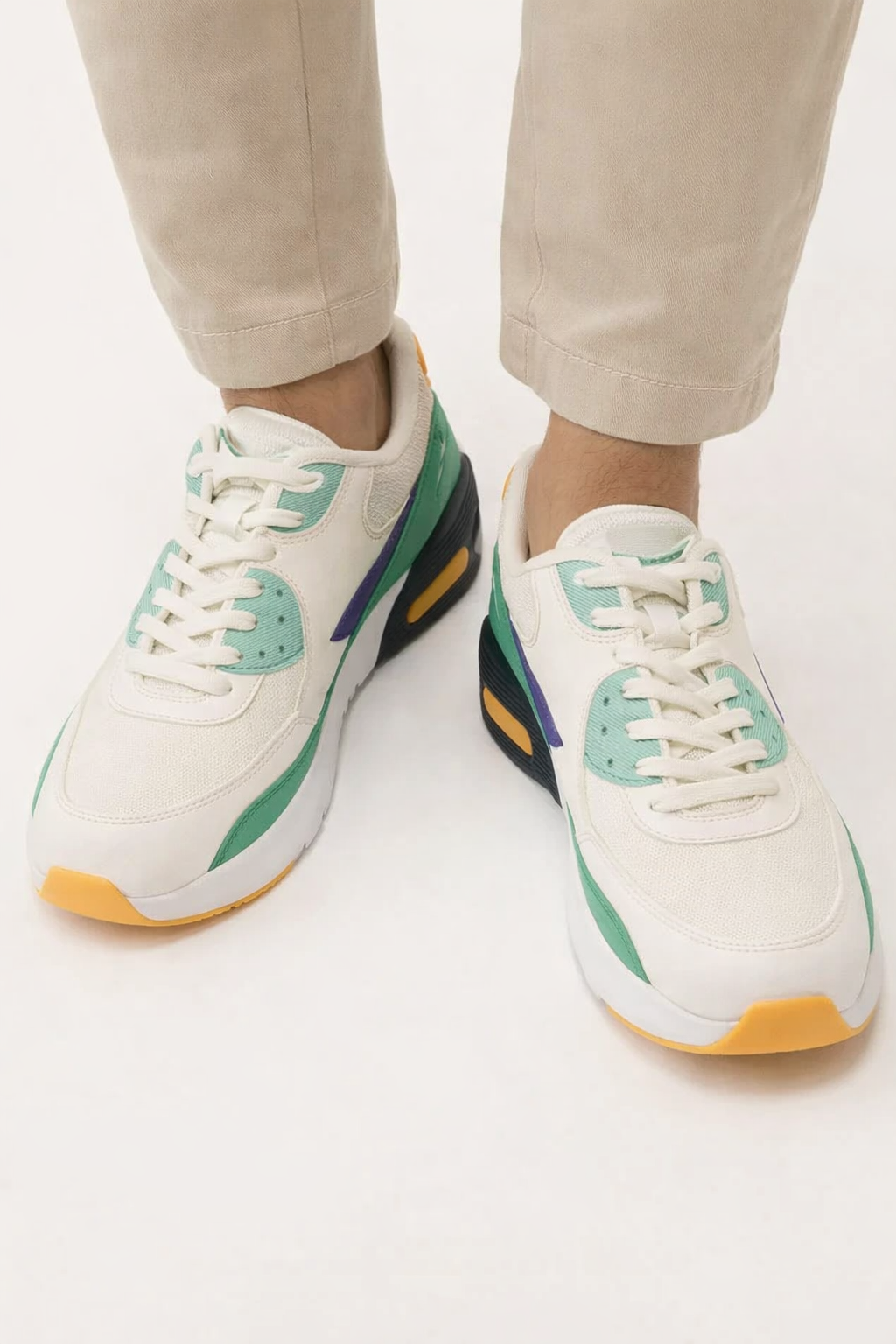 NB: Tricolor