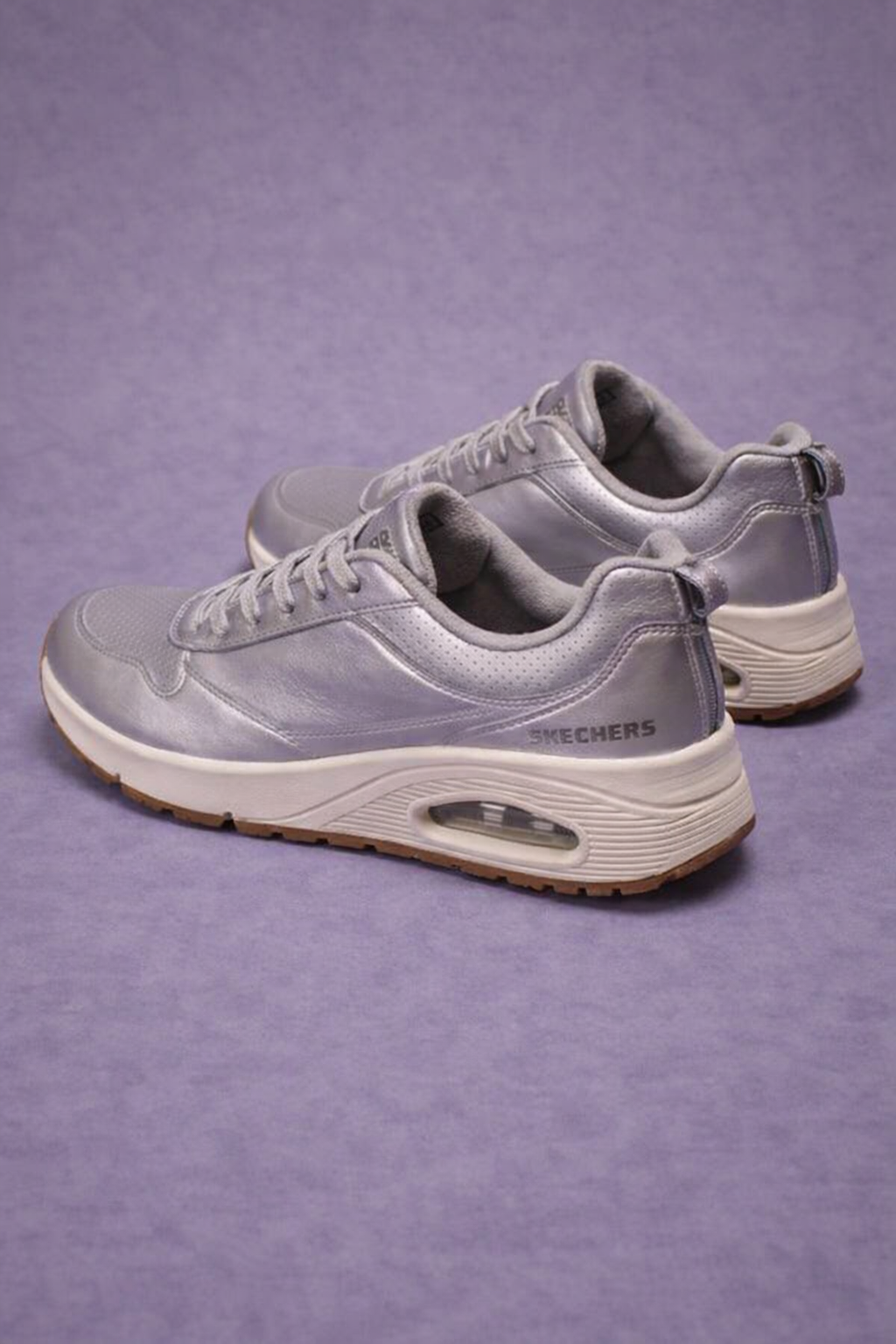 Skechers: Sleek silver