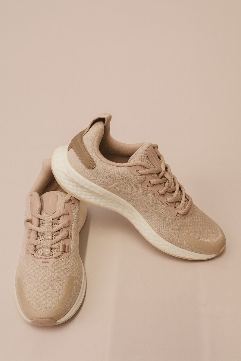 Xtep: Blush beige