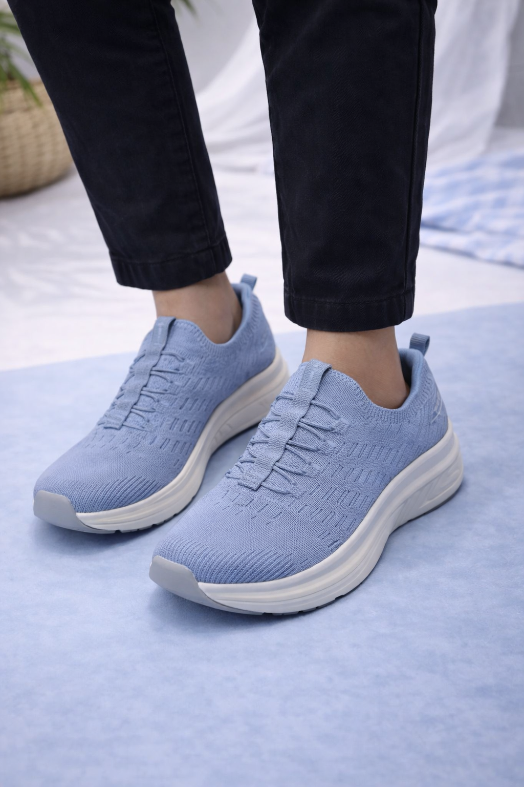 Skechers: Sky blue