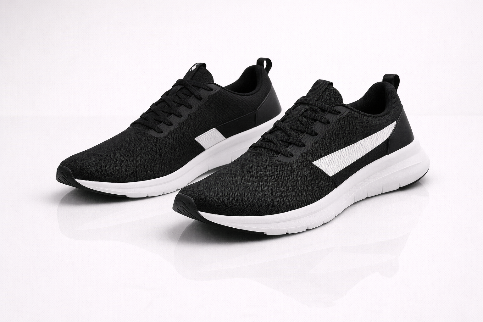 Puma: Black-White